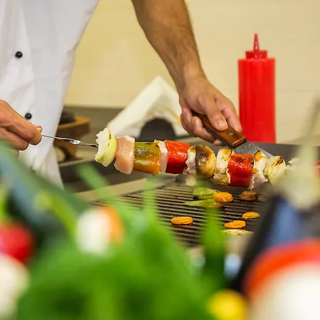 Festa Via Pontica 호텔 포마리