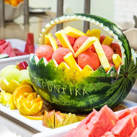 Festa Via Pontica 호텔 포마리