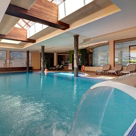 Festa Via Pontica 호텔