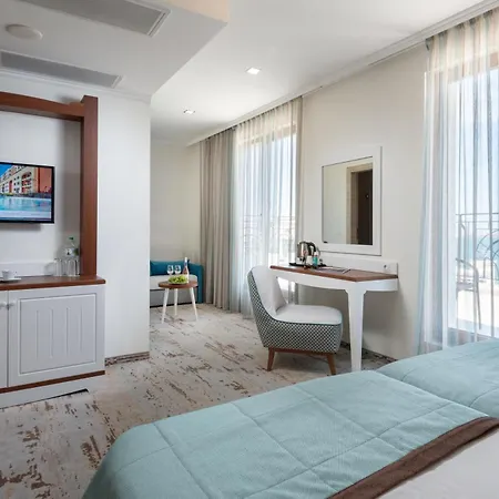 호텔 Festa Via Pontica 포마리