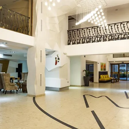 Festa Via Pontica 호텔 포마리