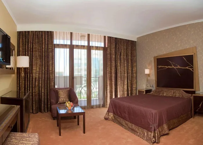 酒店 Festa Via Pontica 4*