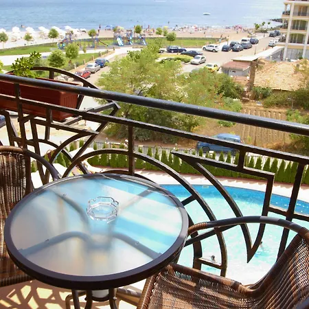 Festa Via Pontica 4*