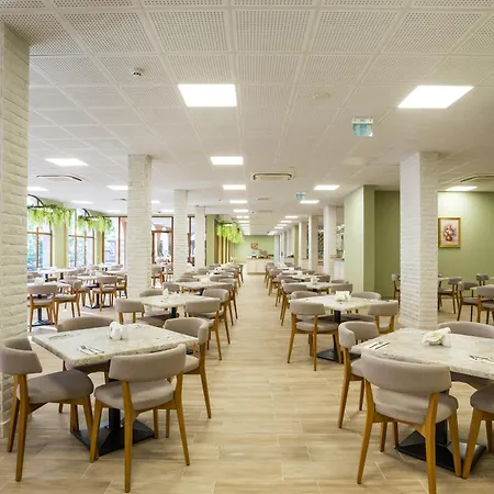 Festa Via Pontica Отель 4*