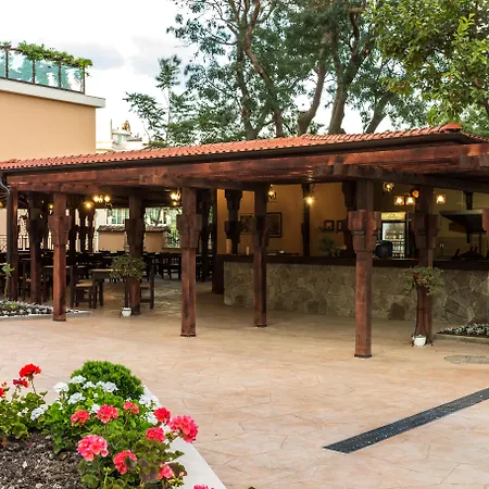 Szálloda Festa Via Pontica 4*