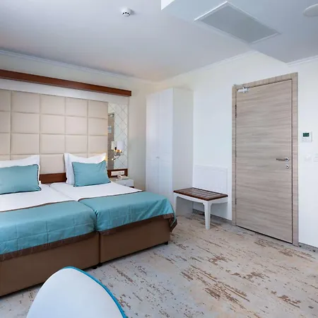 Festa Via Pontica Szálloda